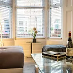 13 Vyner Street